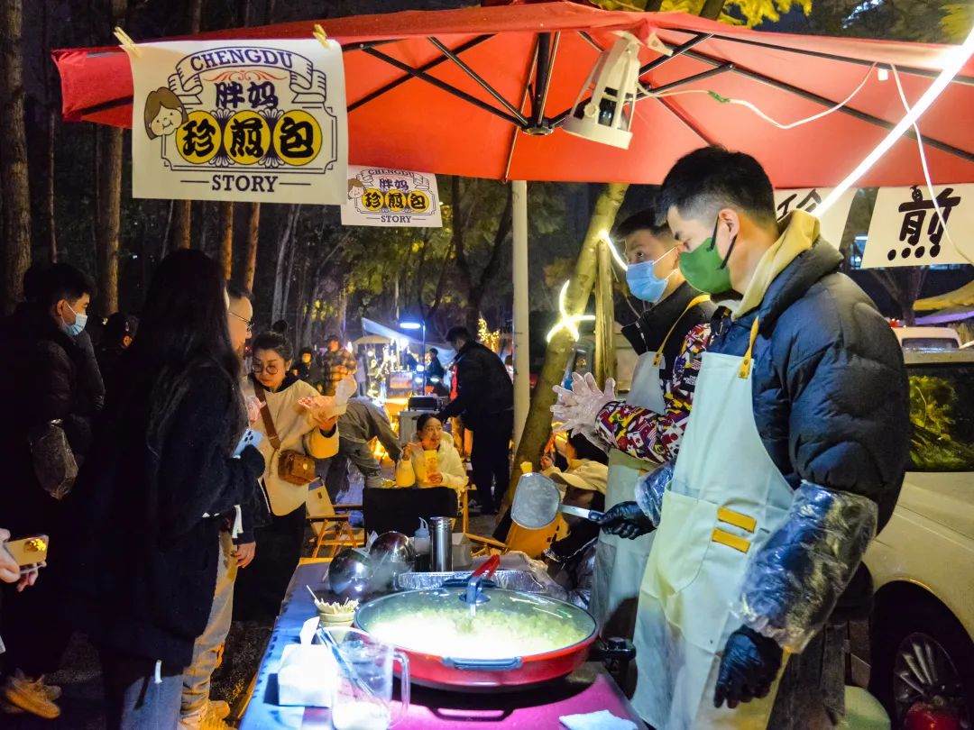 三色路夜市焕新归来,彰显国际范三色路夜市焕新归来