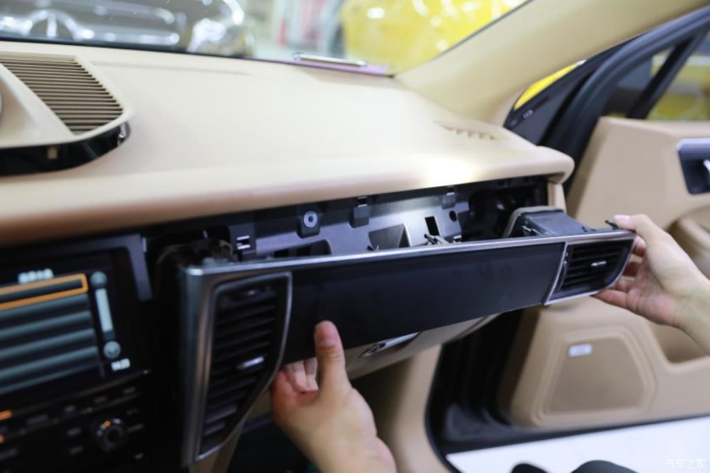 保时捷rwb改装过程 (保时捷carrera改装案例)