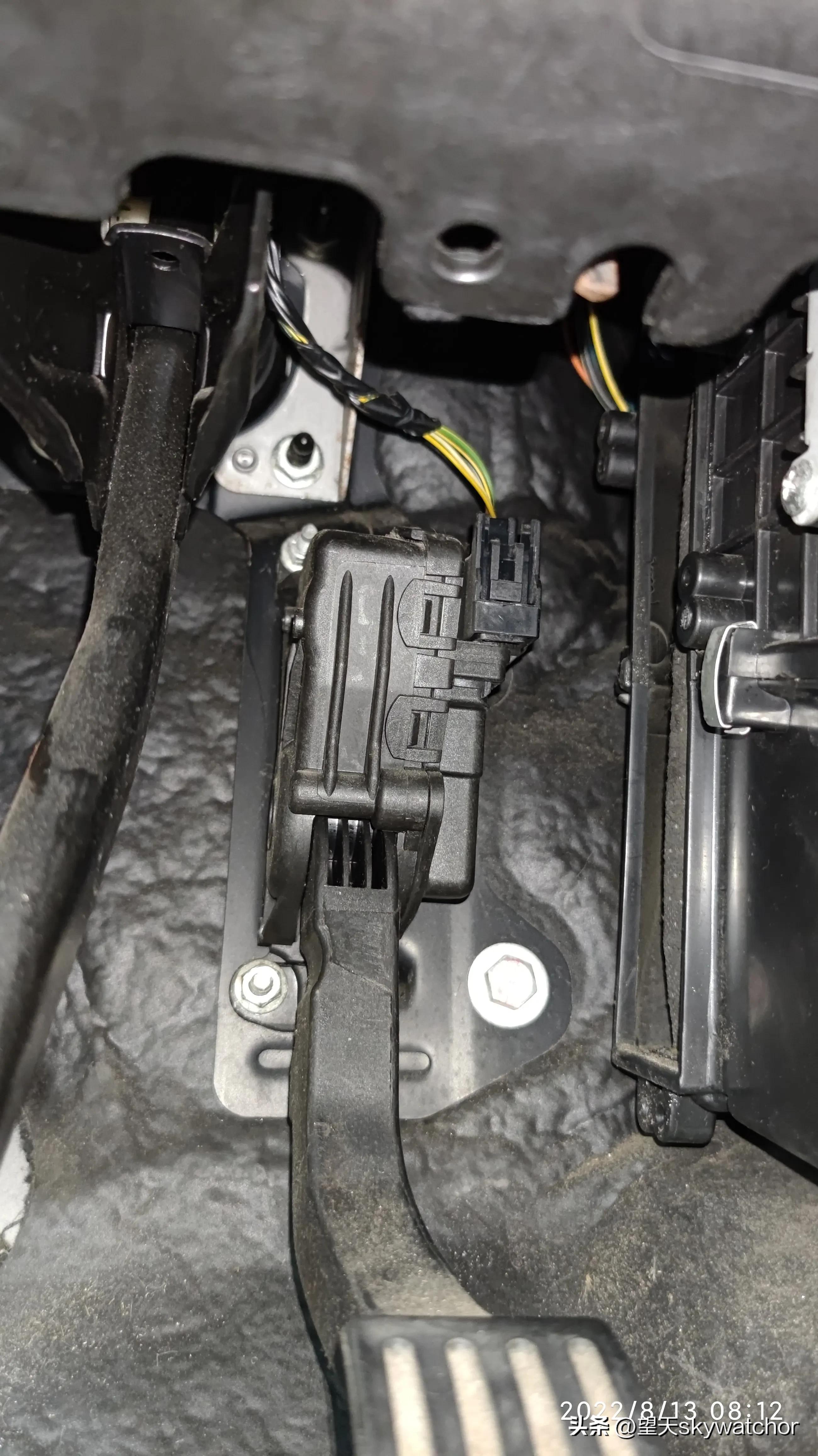 07福克斯鼓风机调速电阻,07款福克斯鼓风机电阻经常烧坏