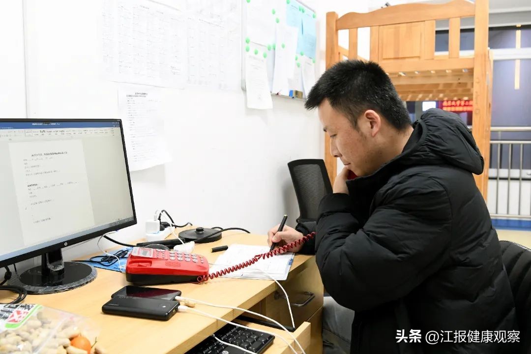 南昌大学二附用坚守为生命守岁