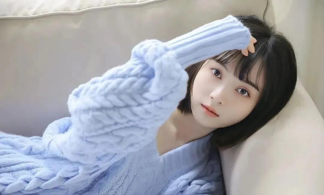 从上往下结的经典v领毛衣,慵懒风麻花v领毛衣女