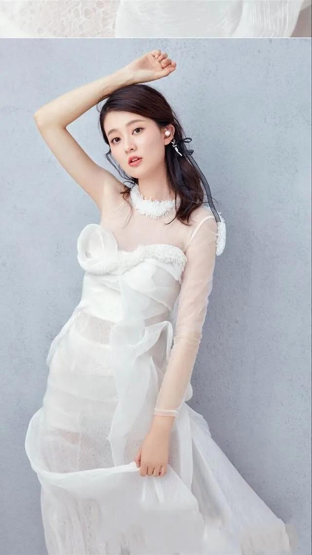 模特乔欣写真集,杨紫乔欣写真集