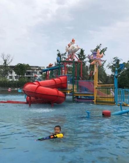 鎴愰兘姘翠笂涔愬洯,鎴愰兘鍏ぇ娓镐箰鑳滃湴