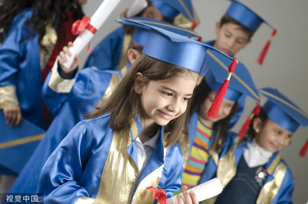 毕业典礼幼儿园家长,幼儿园毕业典礼家长的参与