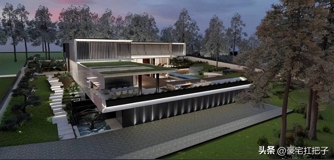 C罗9套豪宅曝光，女友花半小时才走到客厅，车库有超20辆顶级跑车