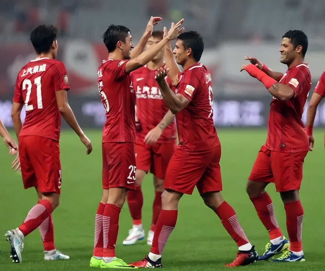 郝伟嫡系爱将成上港后腰位置新面孔，已正式亮相，深得主帅器重