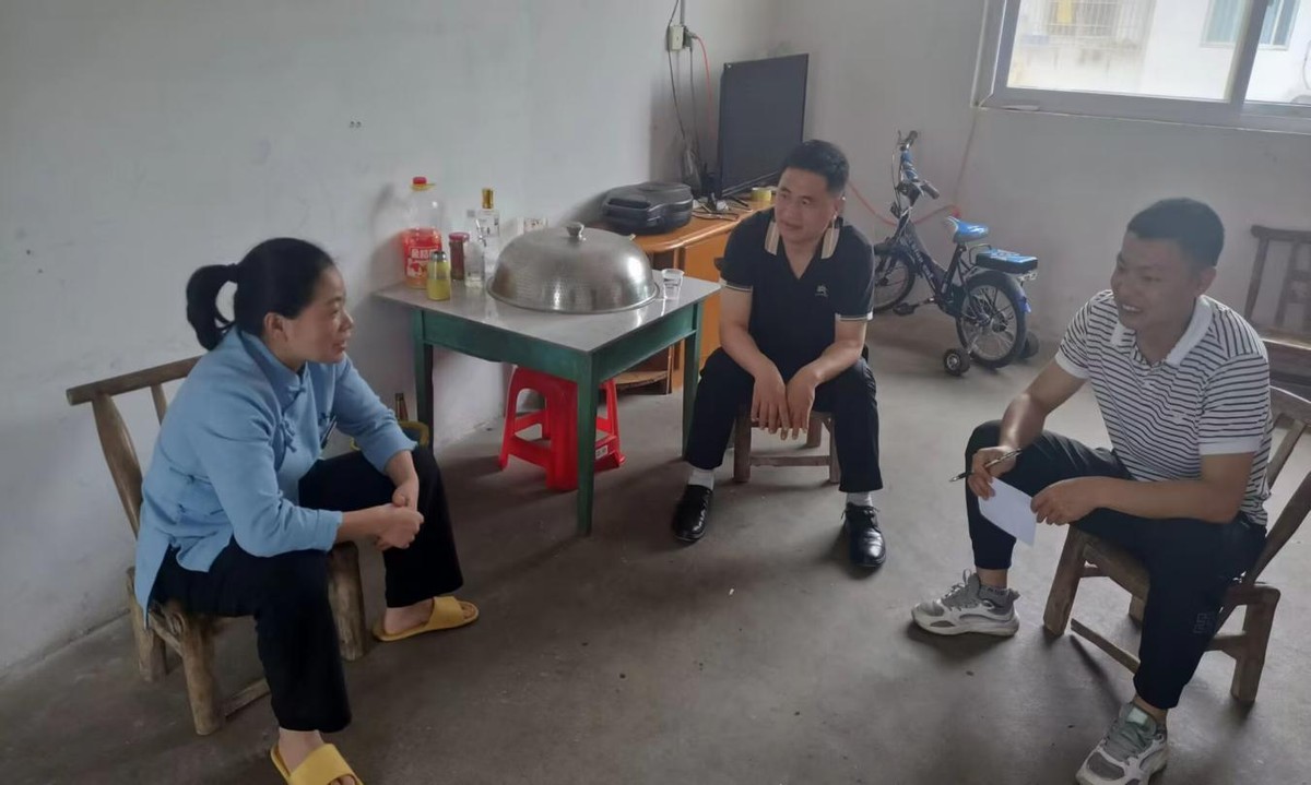 武当山街道办事处：“雨露计划”助力学子就学就业