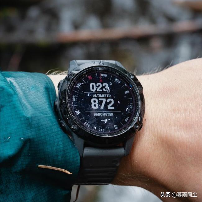 卡西欧户外登山手表功能介绍,户外手表与智能手表如何选择