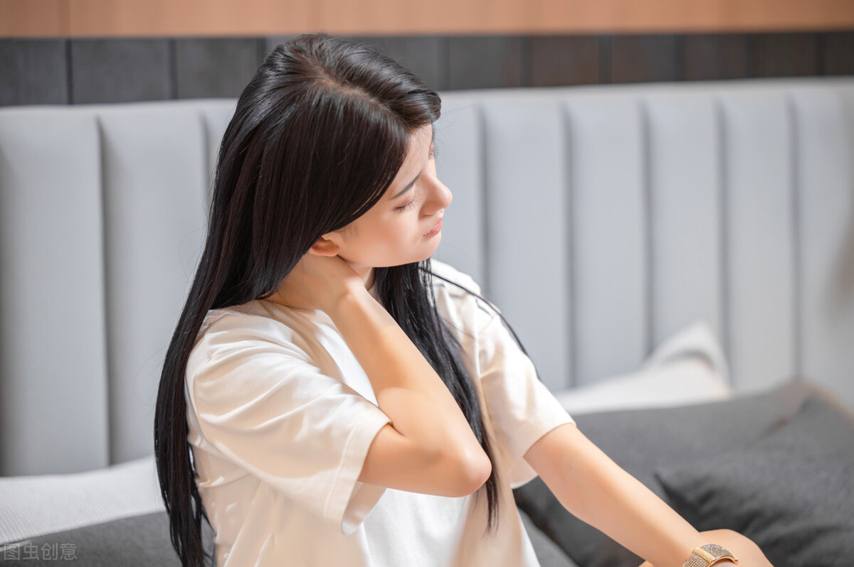 颈椎病引起四肢无力中医治疗处方,颈椎不好的人推拿