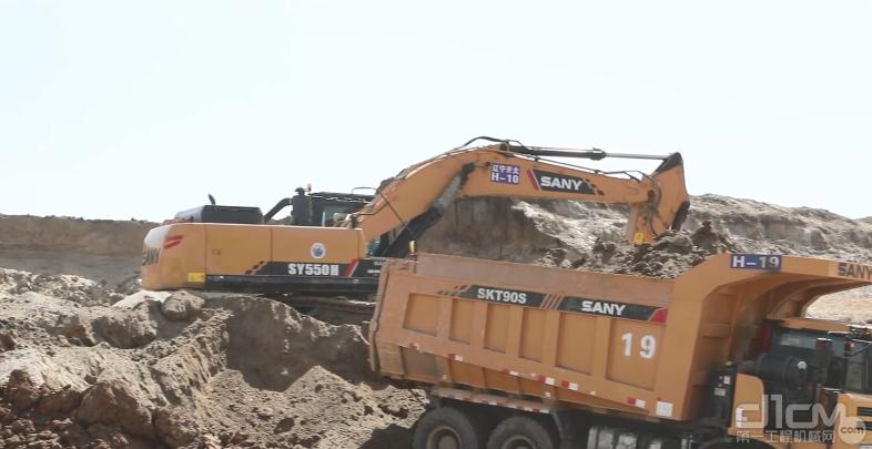 三一挖掘机用户陈占文：设备省油、效率高、故障少，永远支持三一