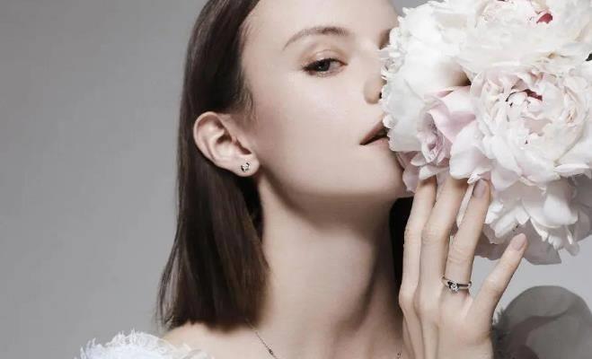 45岁体毛变白预示着什么,特殊部位毛发变白是老了吗