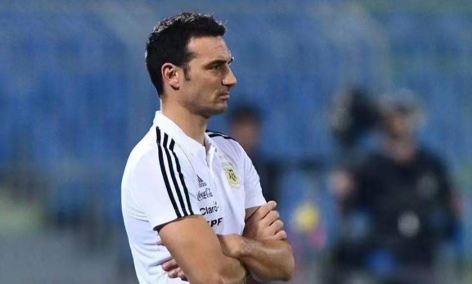 23年世界杯梅西精彩表现,球王梅西梅开二度锁定胜局