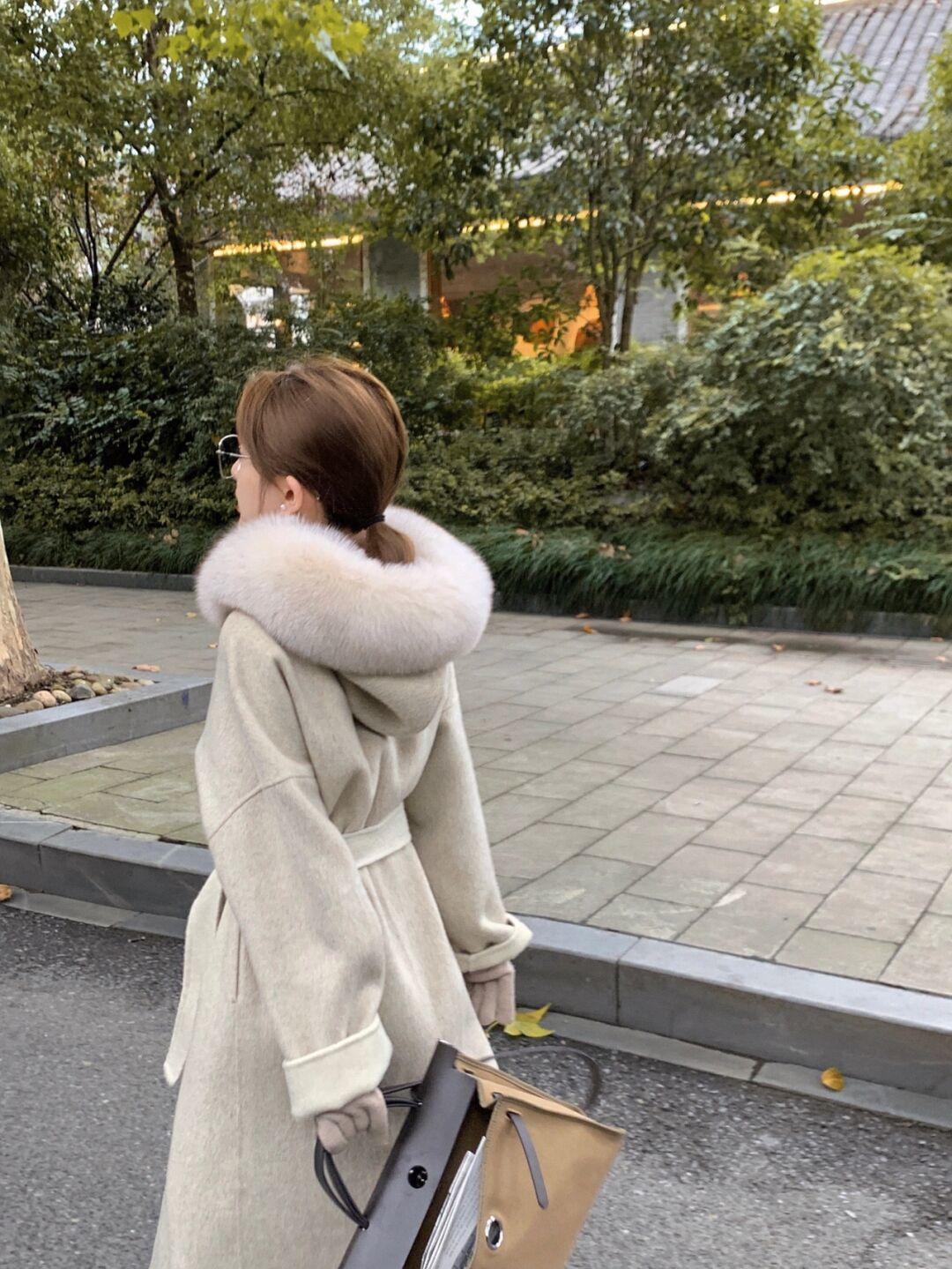 冬天穿什么大衣比较好看20岁,大衣穿搭怎么拍出韩剧女主的感觉