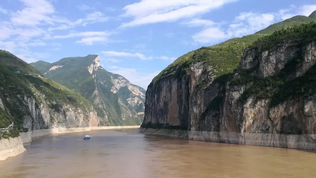 从宜宾到上海，跟着古诗词领略长江沿岸大好河山