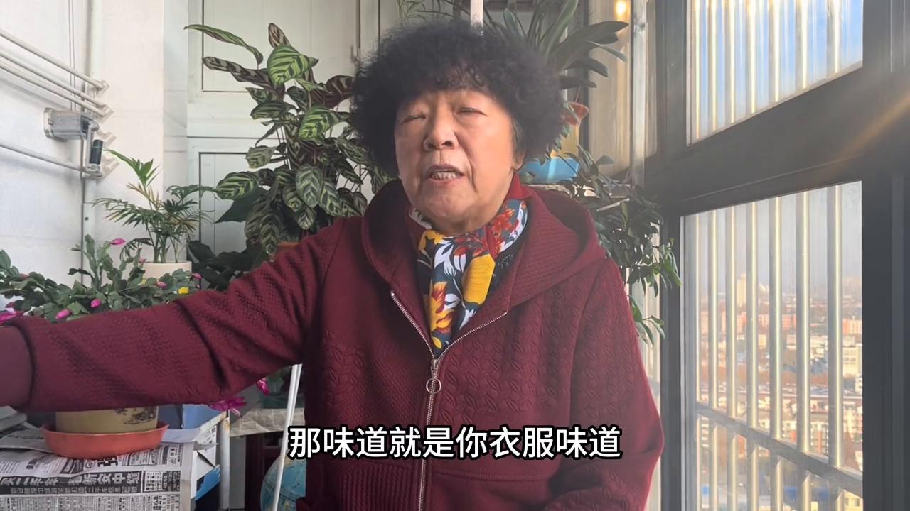 老婆婆对儿媳妇很凶短视频,老婆婆凶儿媳妇