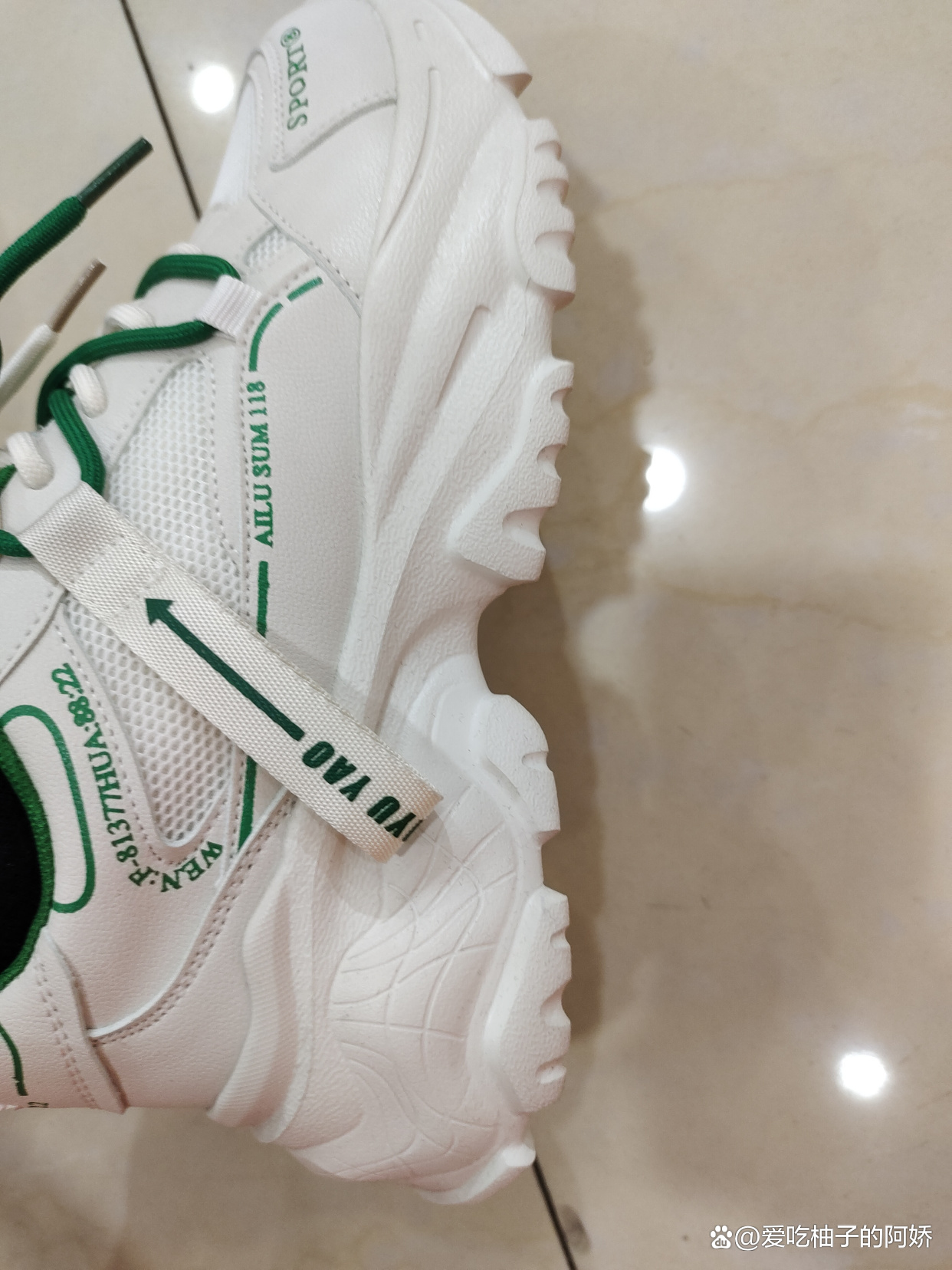 真的有人会买2千多的鞋子吗,你们买多少钱一双的鞋