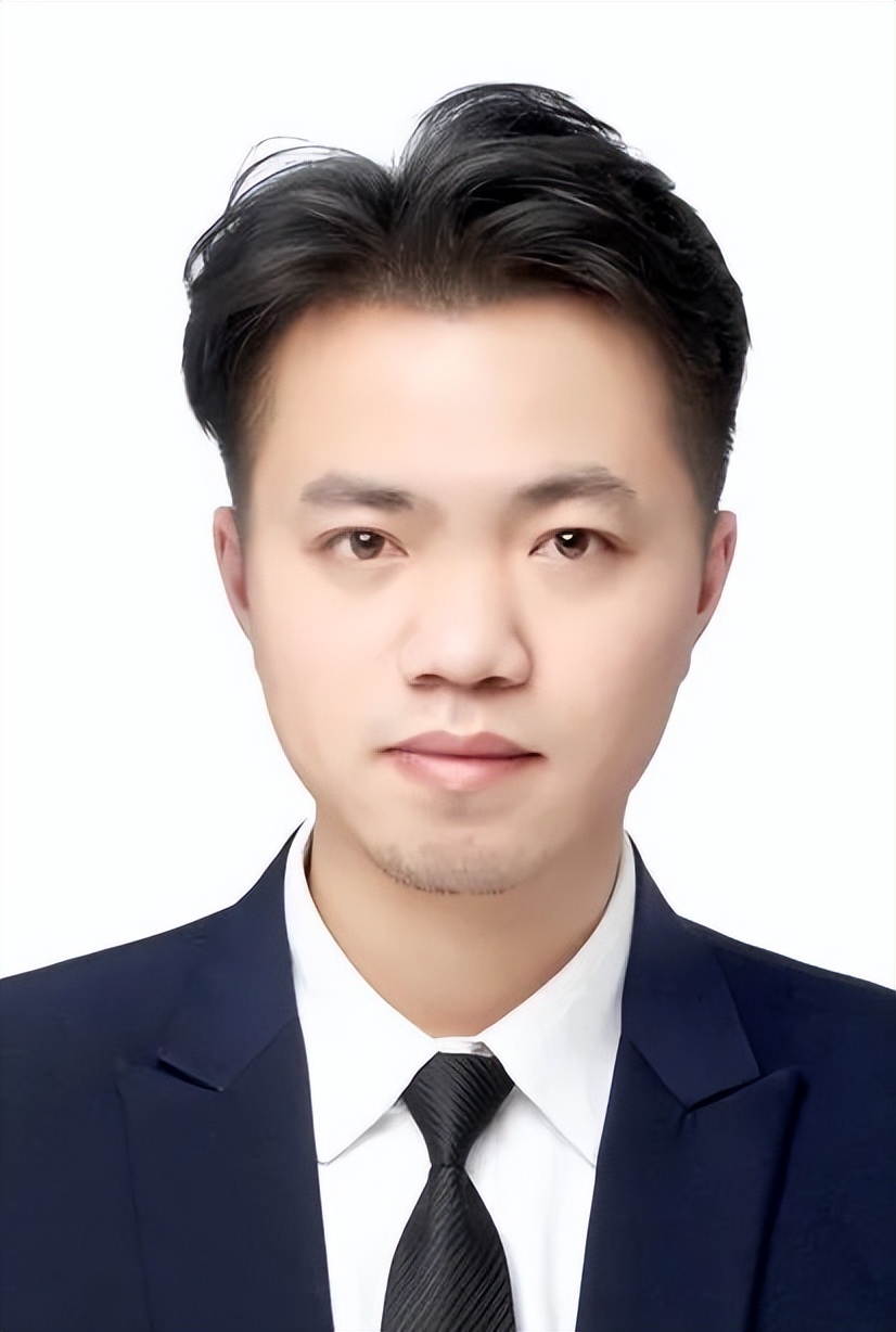 东北大学帅气辅导员照片,东北大学帅气辅导员