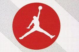 nike为什么选择刚刚进入nba的乔丹,耐克签下乔丹造就40年传奇