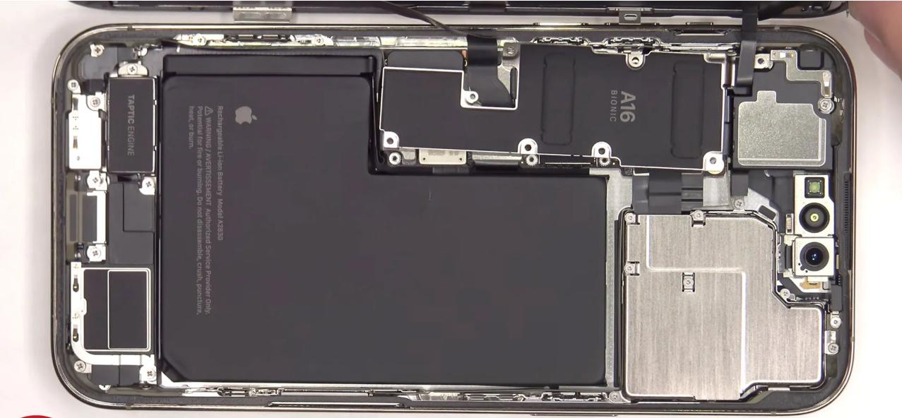 iphone14promax屏幕摔了一下,14promax边角抗摔吗