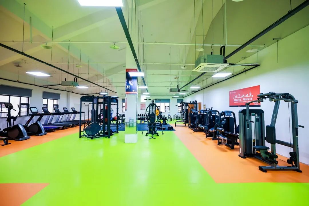 赵建军市长调研共享健身房，无锡最大的共享运动中心即将开放