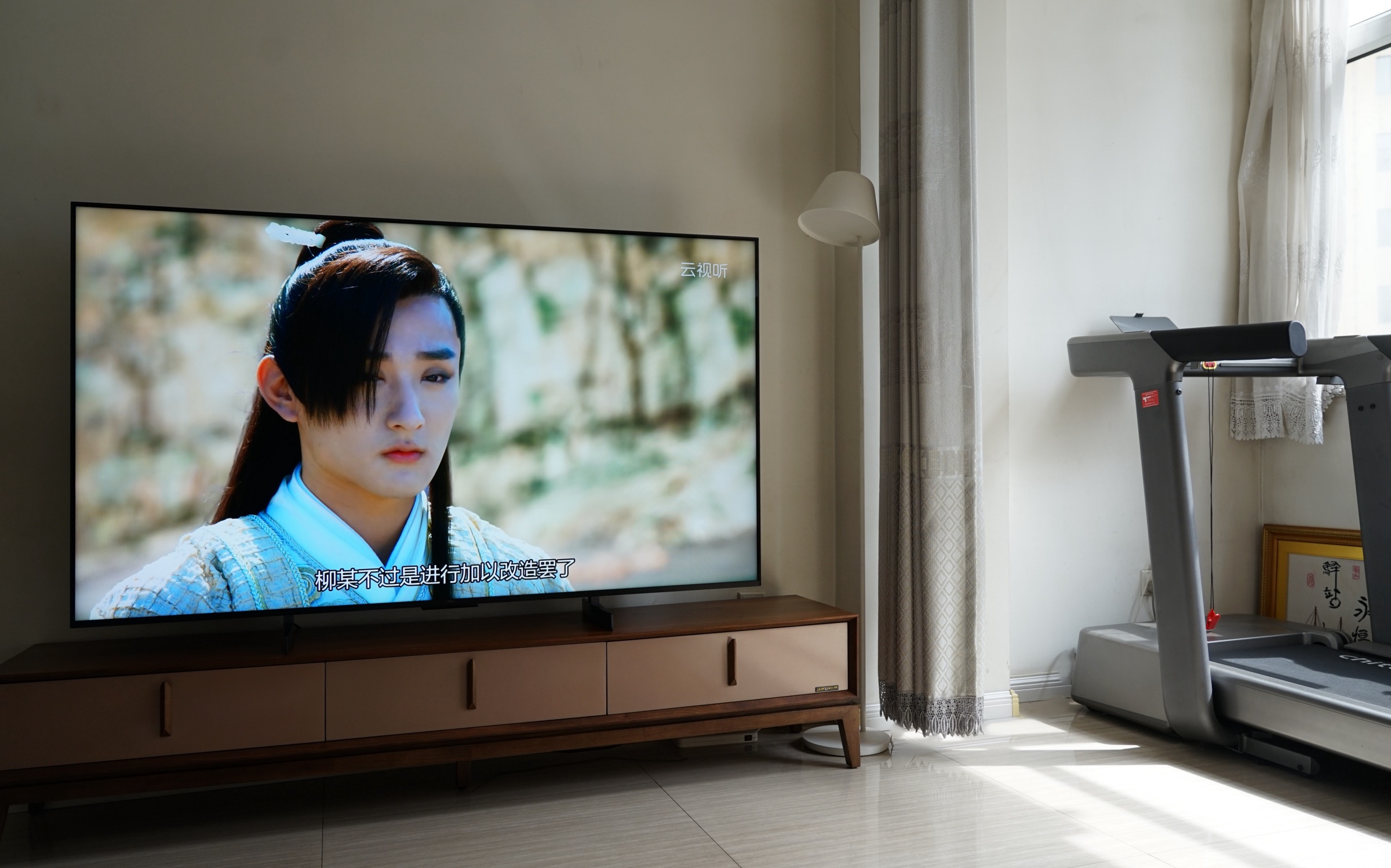 tclq10gprominiled电视4k效果,tclq10h电视多少寸画质最好