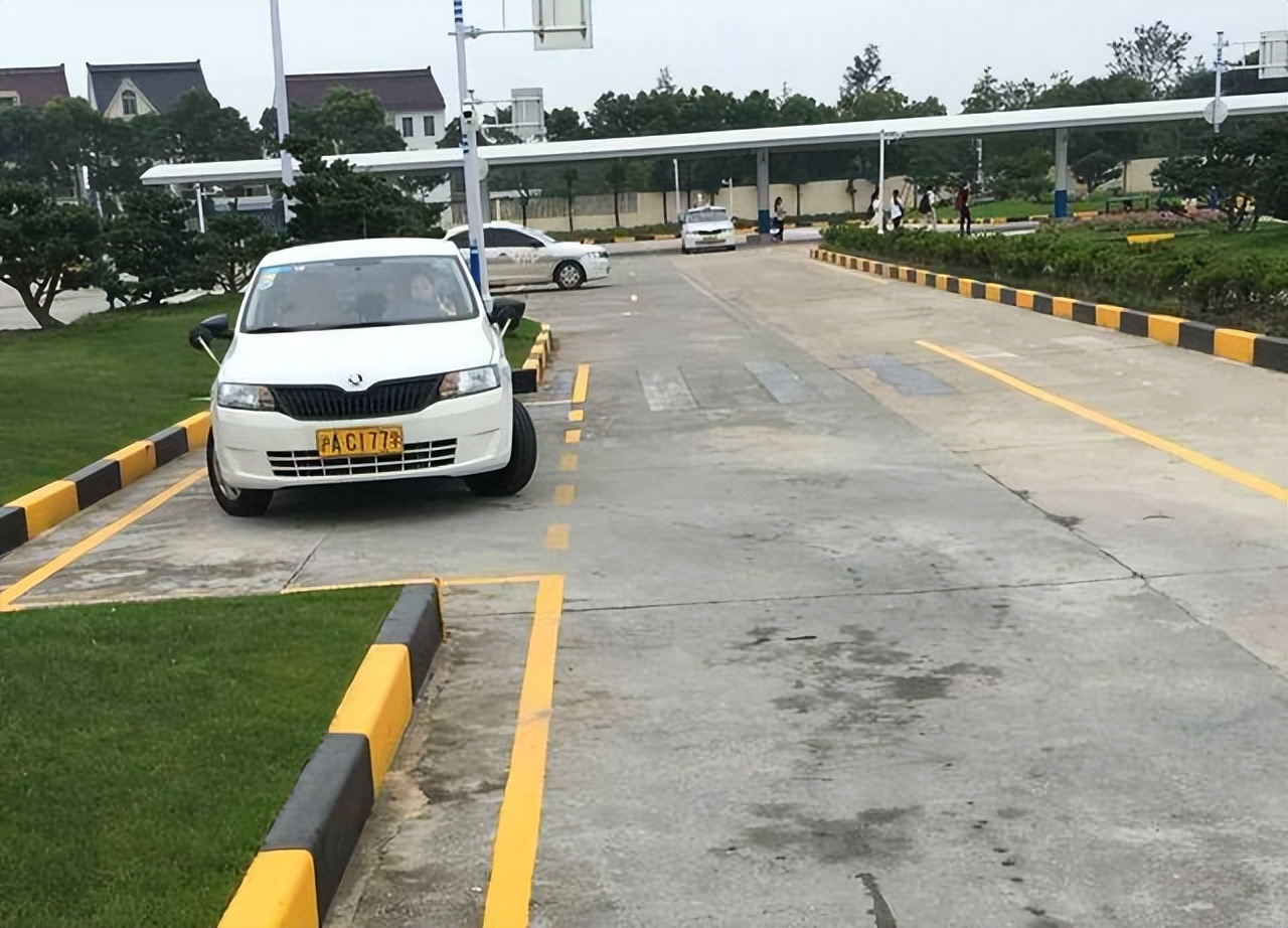 科目二自动挡初学入门步骤流程,科目二考试流程语音播报视频