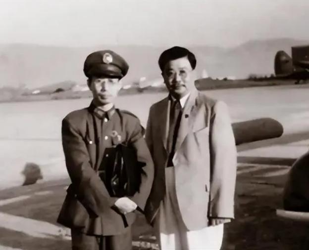 特工之王李克农因何而死？国内外猜测不断，其子李伦亲自说出答案