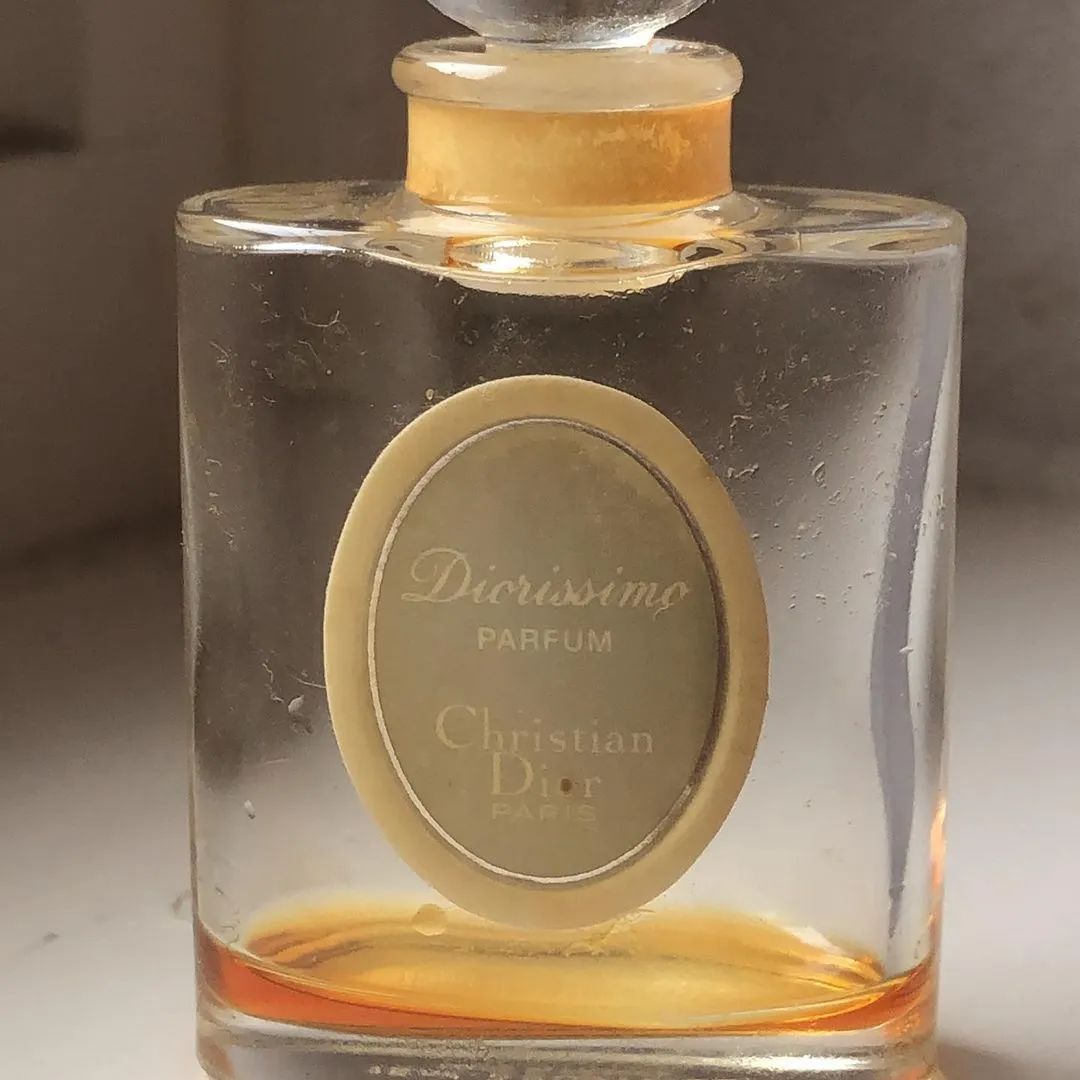 出道失败只因“不是男的”？她的同款“大师香薰”如今却全网疯抢