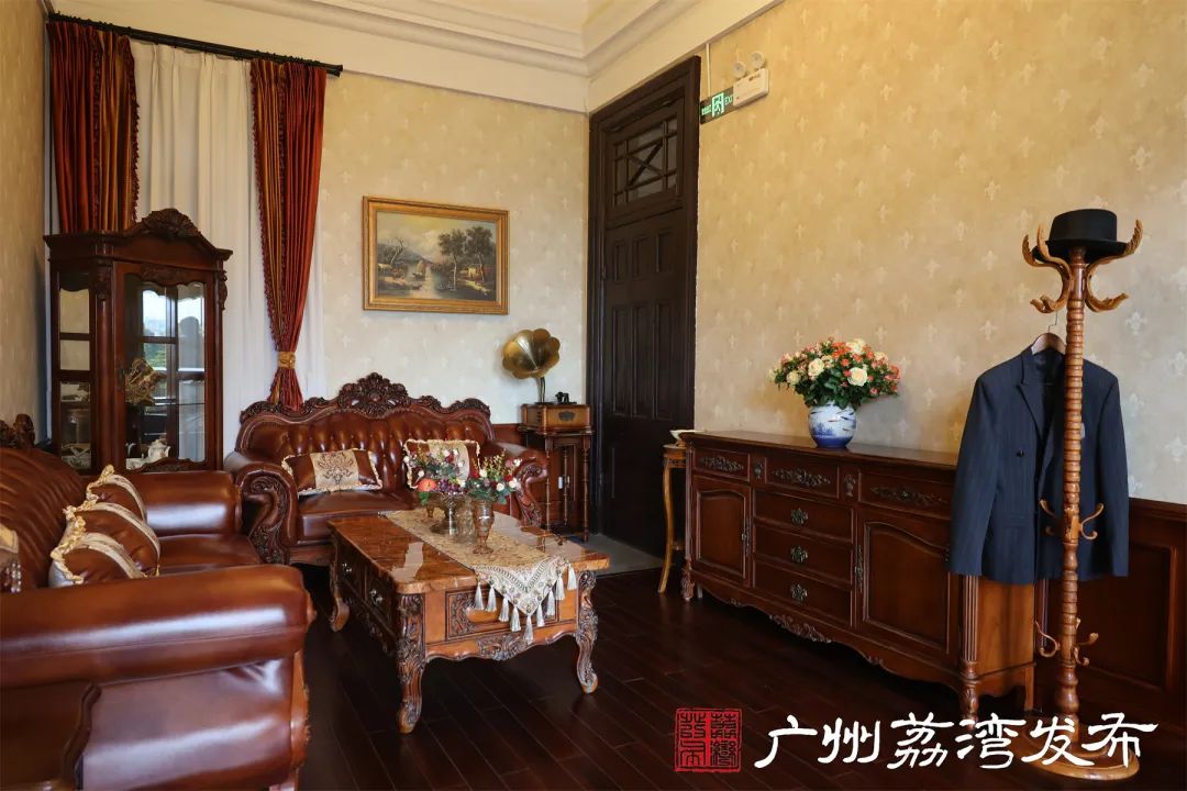 广州最美螺旋楼梯,广州超大旋转楼梯在哪