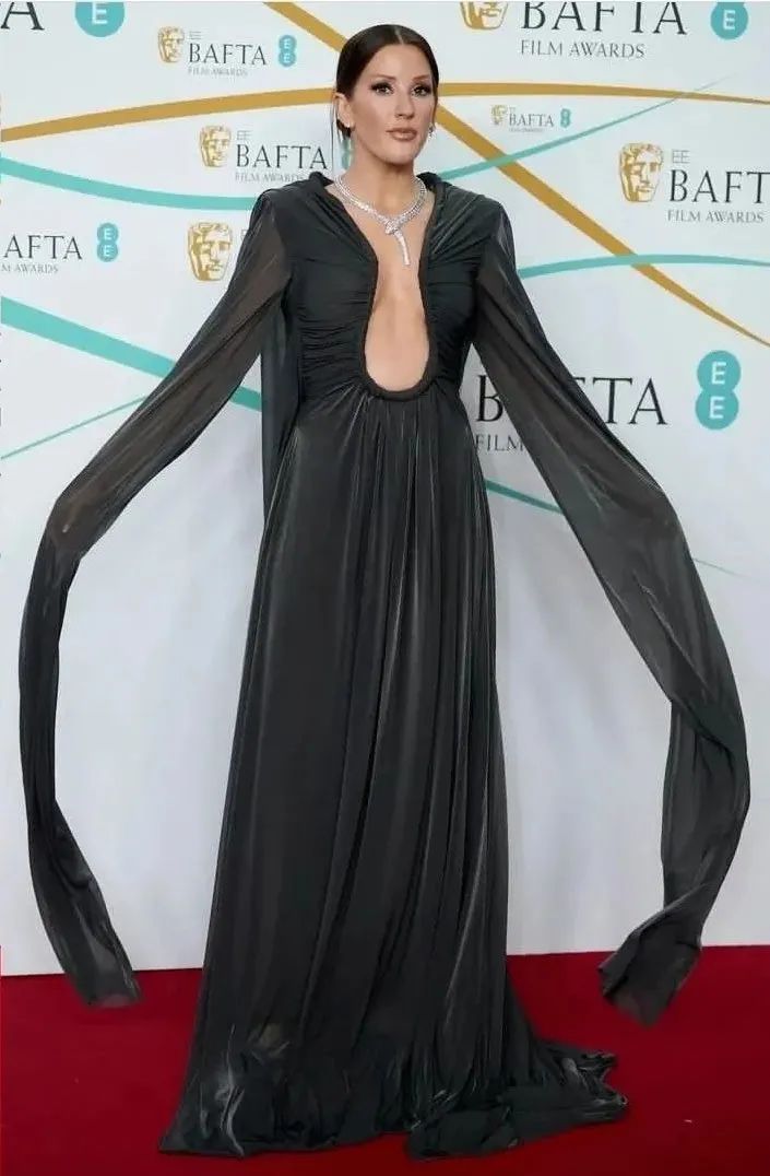 英国这一夜，国际女星风情万种，唯有这10位，一个比一个敢穿