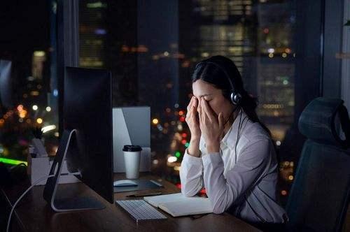 2块钱红霉素软膏成了祛斑专家,2块钱一支的红霉素软膏3个功效