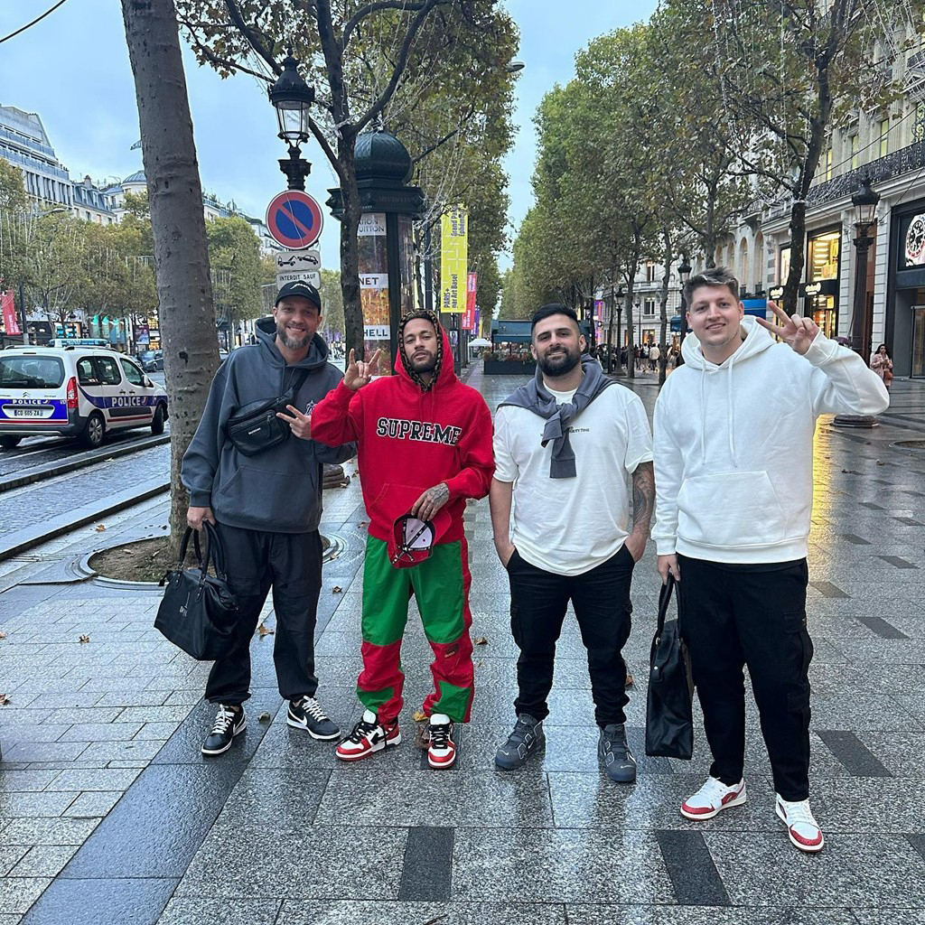 世界球星内马尔日常穿什么鞋,足球明星内马尔同款彪马复古鞋