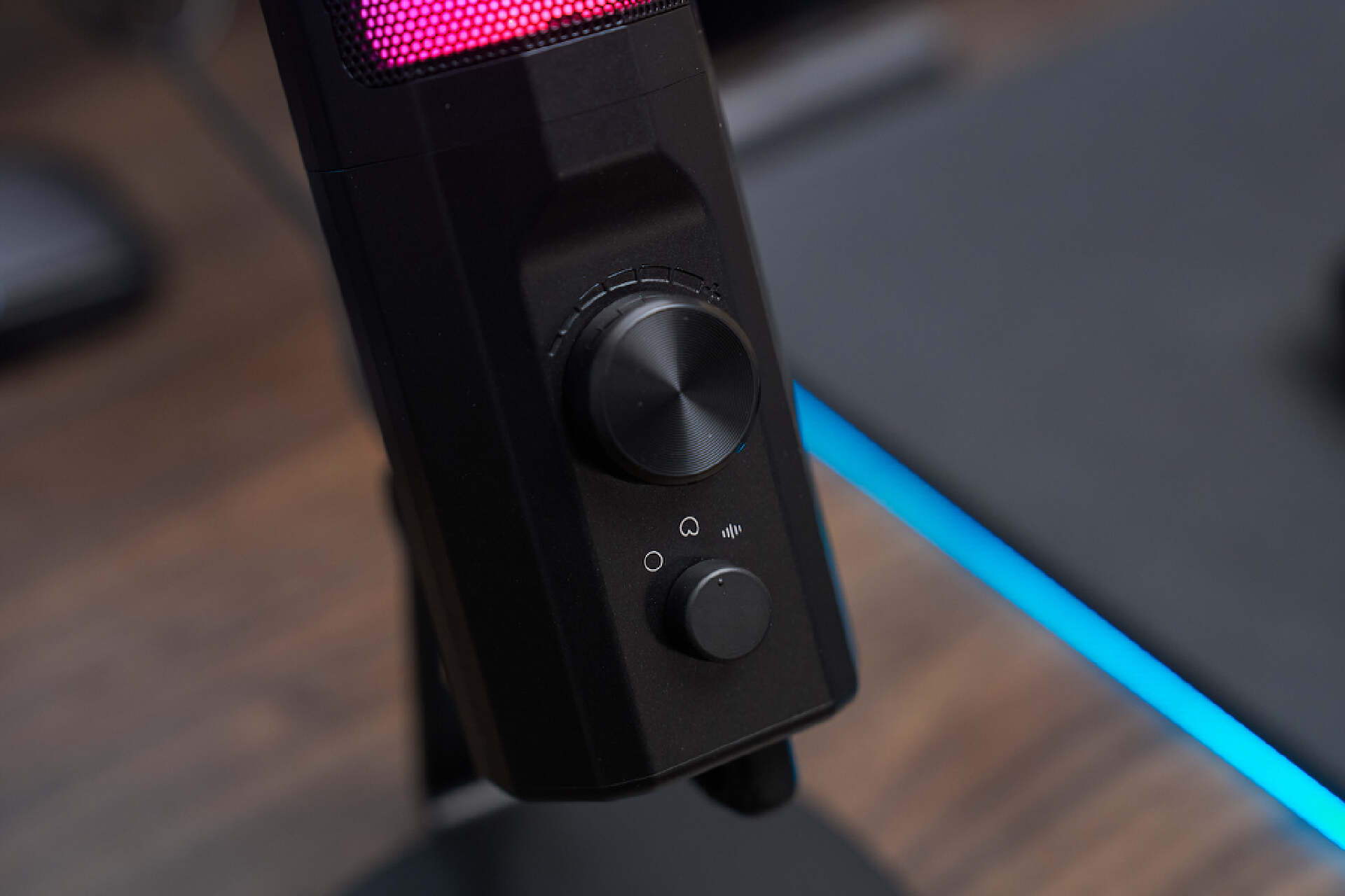 价格亲民有特色|钛度耳机“轻鸾”麦克风“歌者”