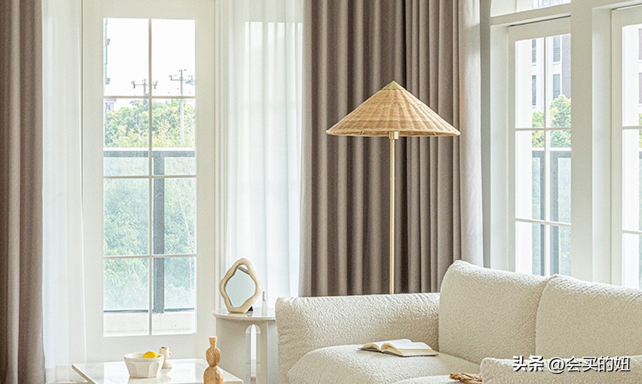 如何选便宜美观实用的窗帘,店铺一般装什么窗帘好看