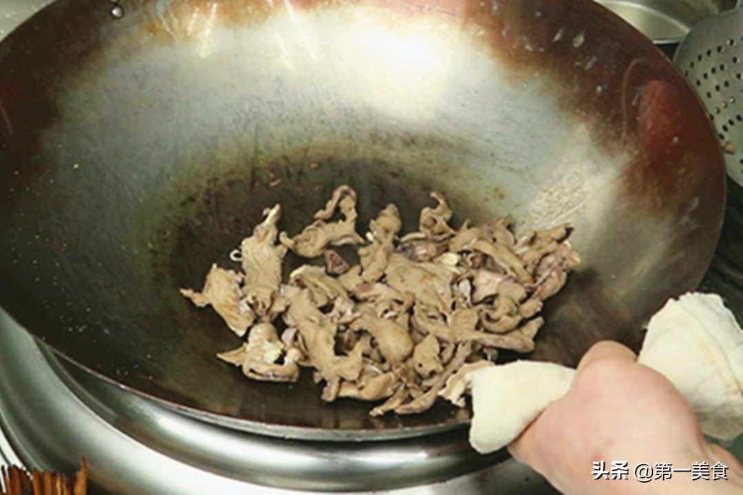 适合老年人喝的大补汤有哪些,中老年安神汤