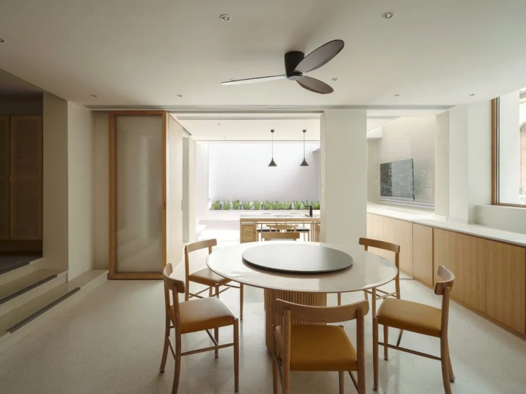 深圳一家六口给别墅装上大蚊帐,深圳一家六口别墅