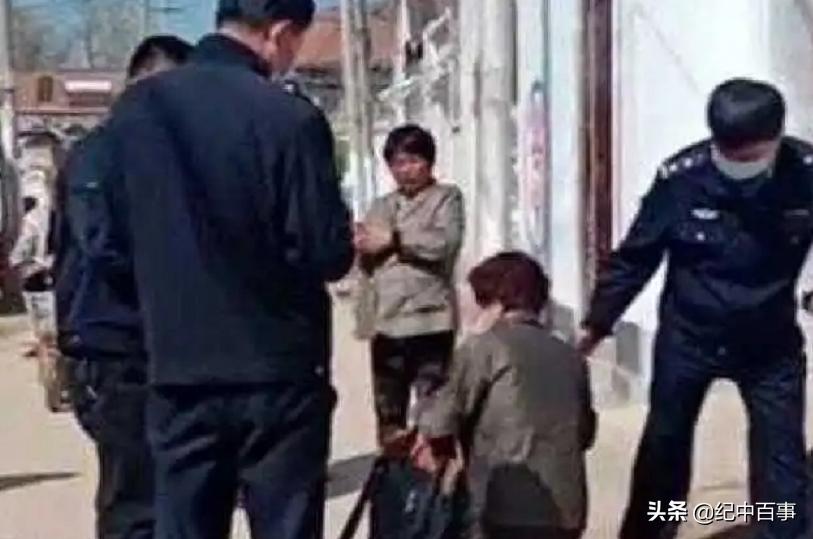 95年女大学生被卖到山村，被迫嫁给40岁老光棍，17年后获救