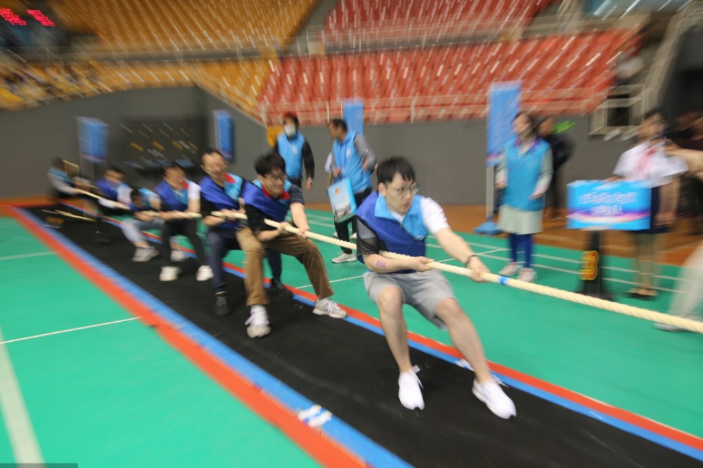 2019年全国职工沙地拔河比赛,拔河比赛凝聚同心齐力