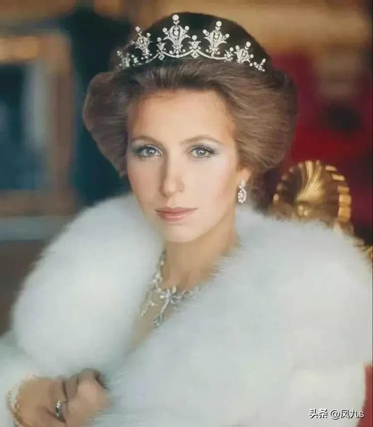 安妮公主性格冷酷,安妮公主穿旗袍比凯特有气质