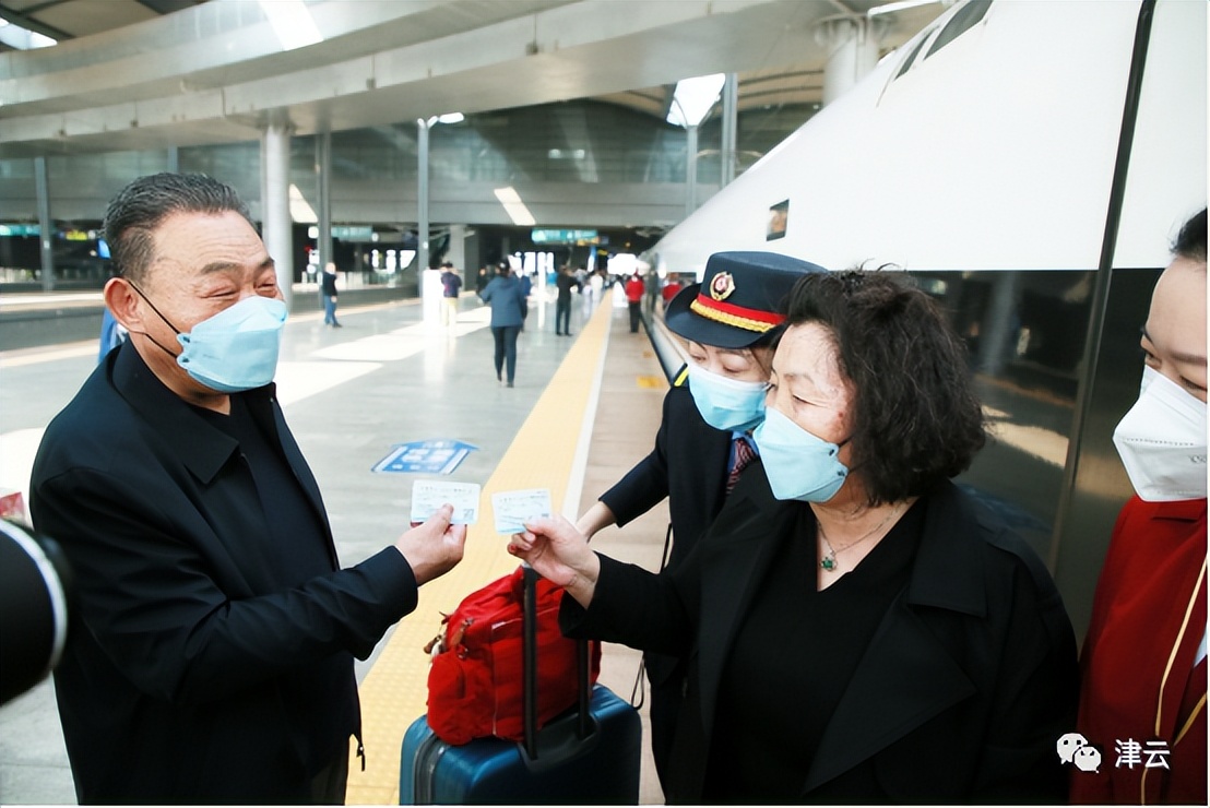 天津去香港坐高铁10小时到,从天津坐高铁去长春