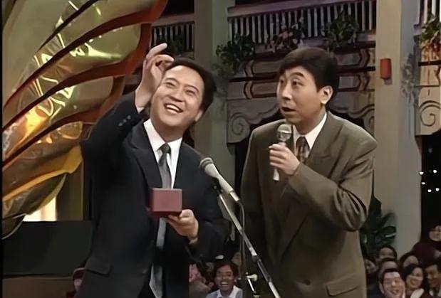 当年的春晚小品是有多敢说,国足临门一脚哪一脚最臭小品