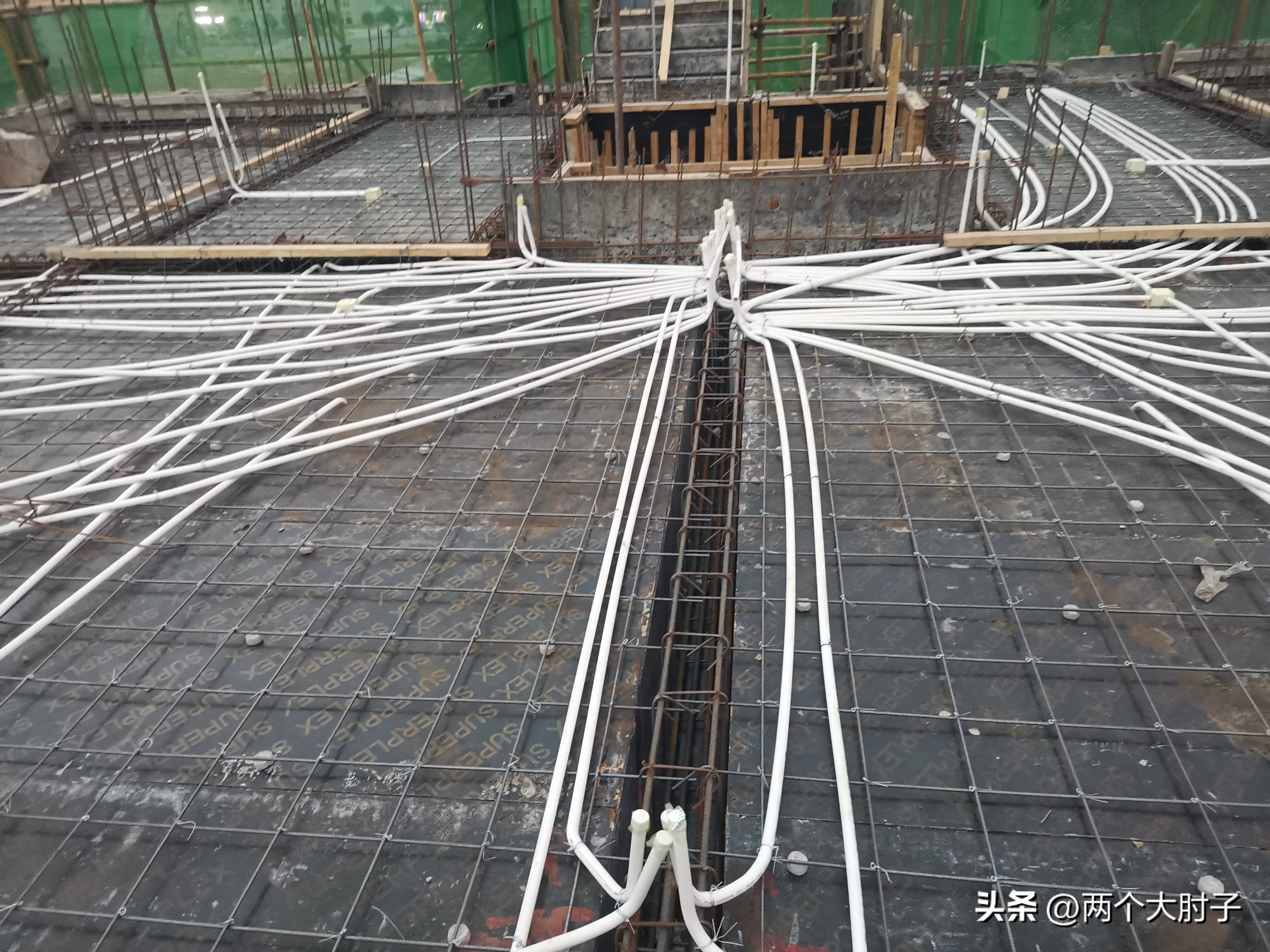 楼顶楼板裂缝,楼板裂缝控制