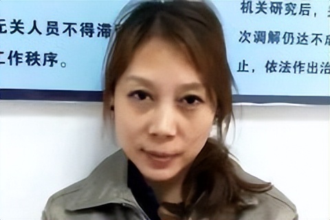 劳荣枝和法子英如何相识,劳荣枝喜欢法子英什么