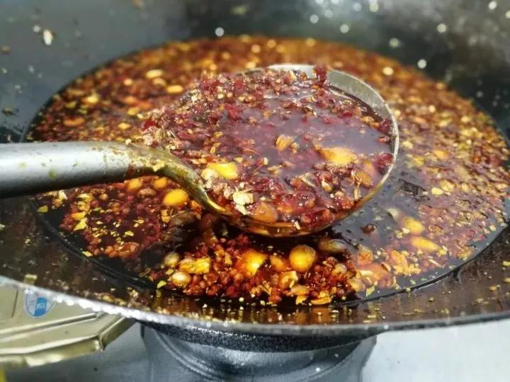 香料和美食的秘密56,烧鸡公火锅老油做法