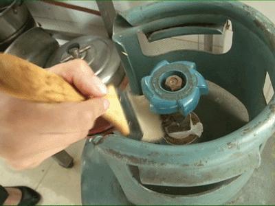 液化气罐改柴火炉注意事项,清洗液化气罐注意事项