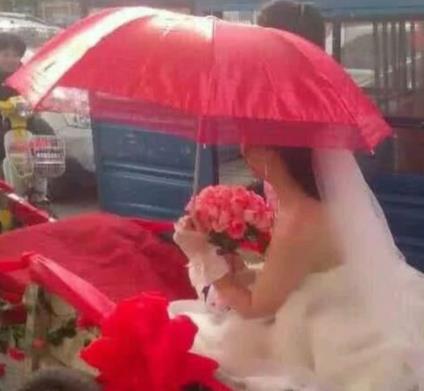 捡到100元不还失主算违法吗,女孩捡到一百万归还失主是哪一集