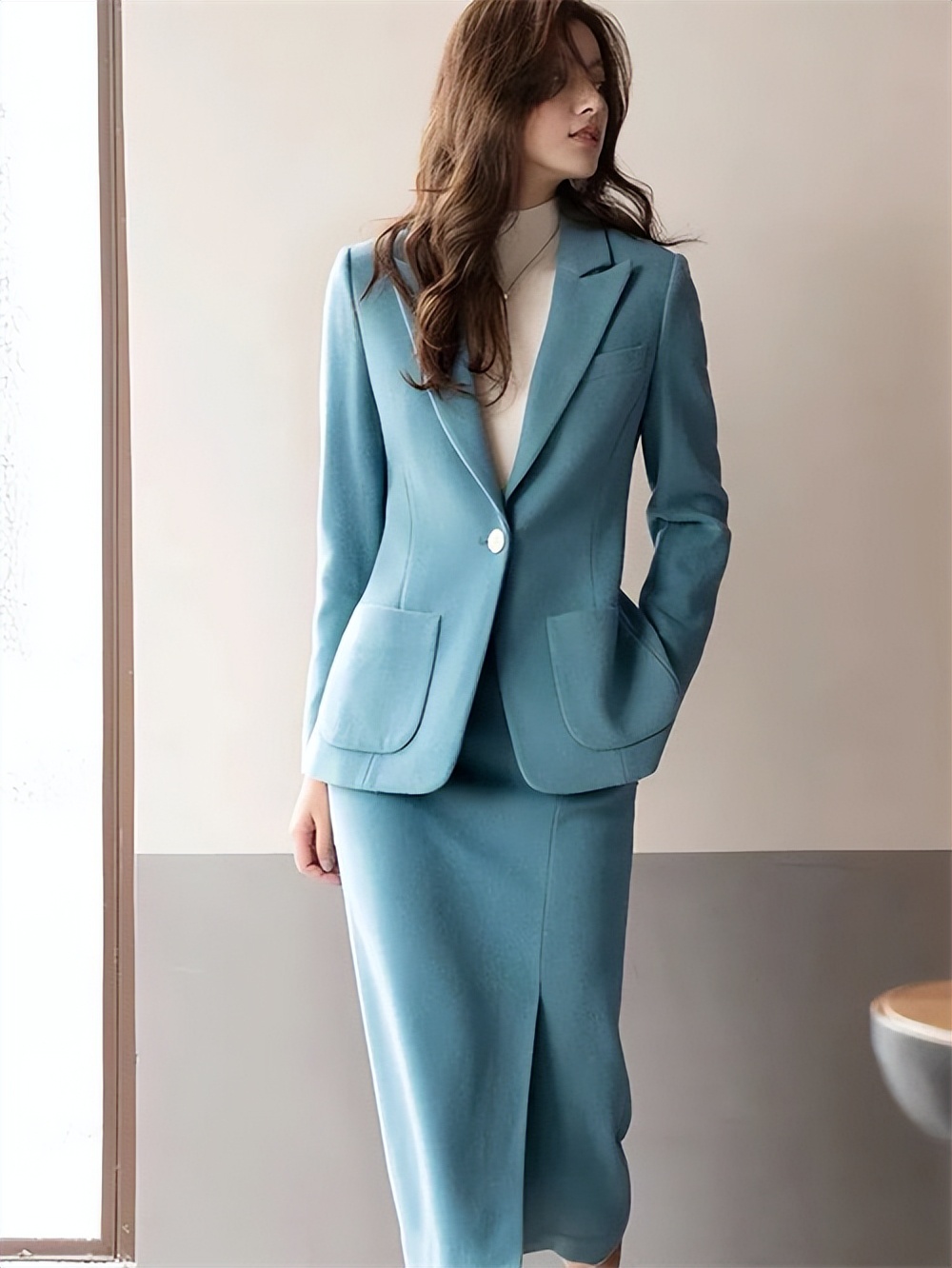 暖肤色穿蓝色好看吗,各种蓝色适合什么肤色的人穿