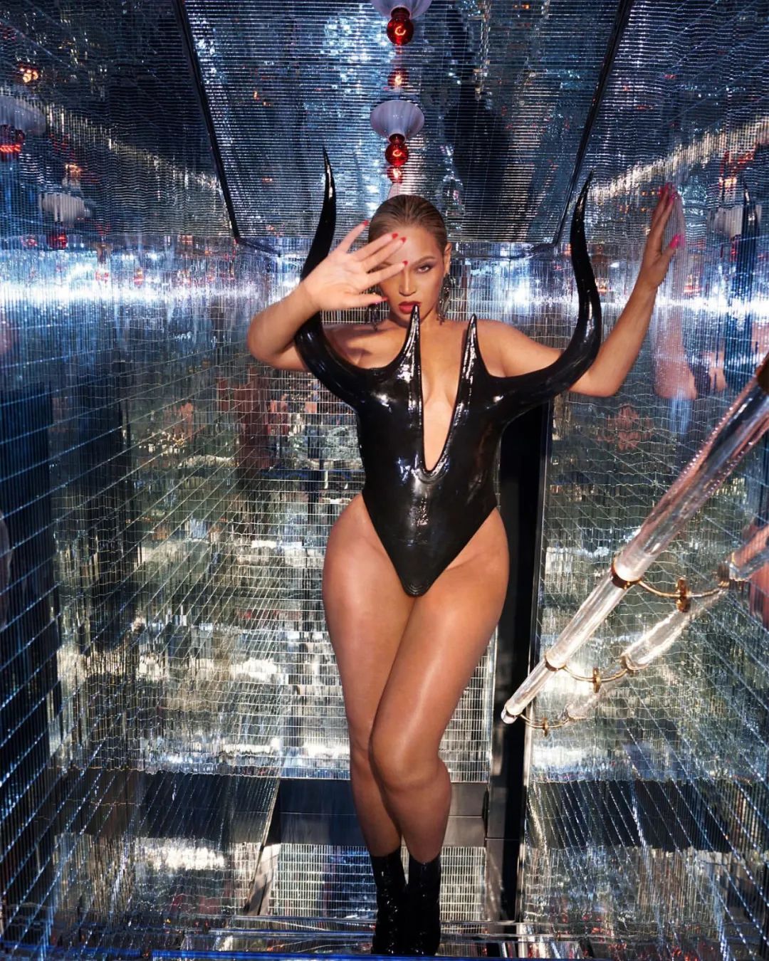碧昂丝演唱会衣服,碧昂丝最新表演