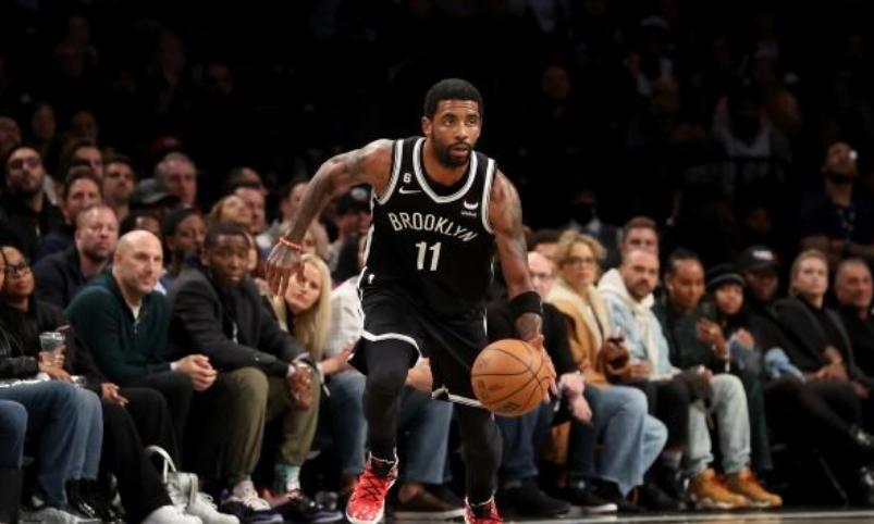 欧文想要4年1.98亿顶薪合同,场均29.7分13.7篮板5.8