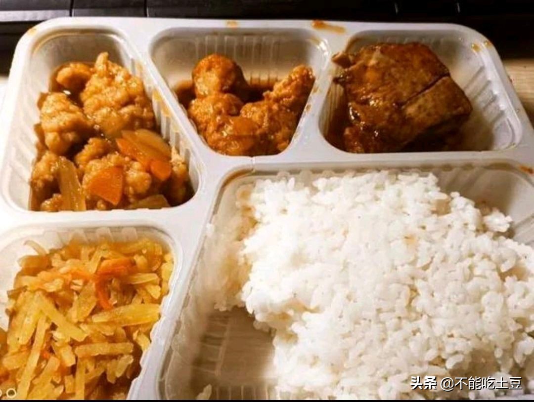 吉林大学的隔离餐有多好？网友：看完就知道985大学好